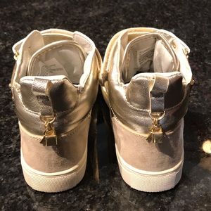 Madden Girl Glamour Sneakers - Size 6